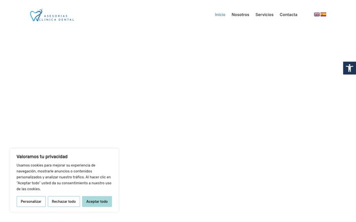 Screenshot of asesoresclinicadental.com