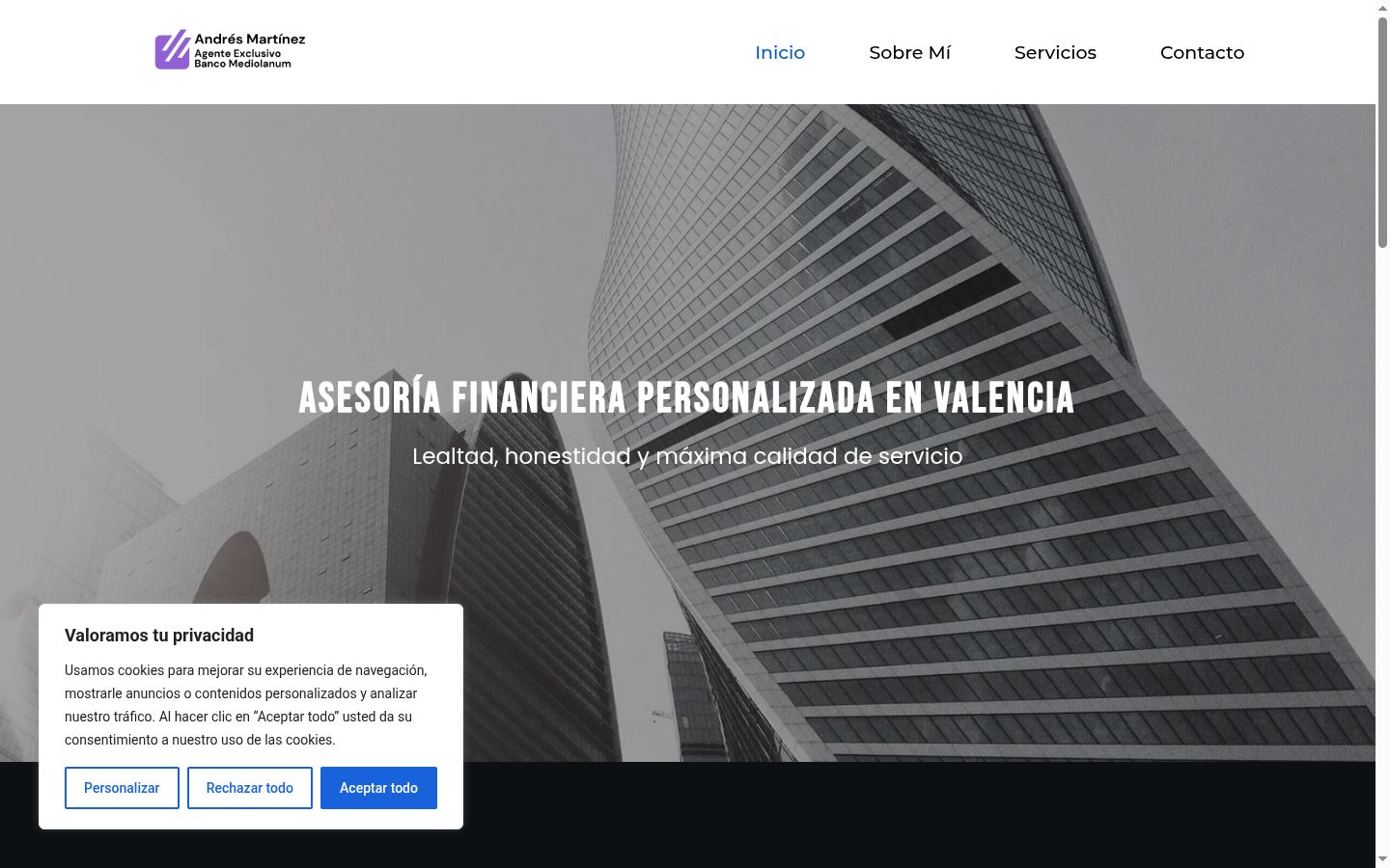 Screenshot of the consent banner shown before any interaction