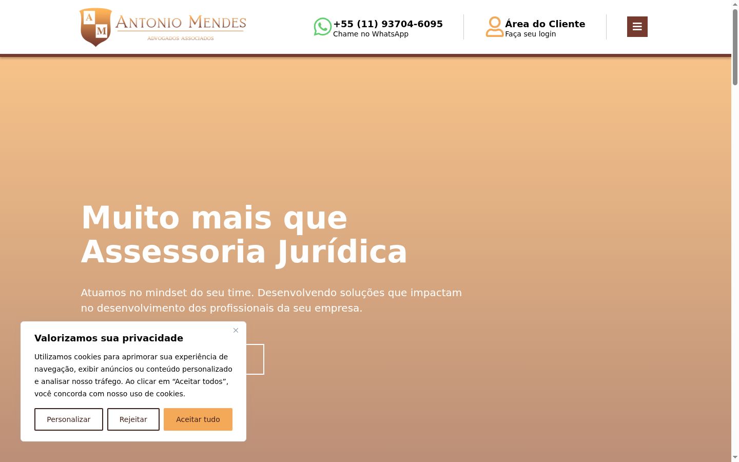 Screenshot of the consent banner shown before any interaction
