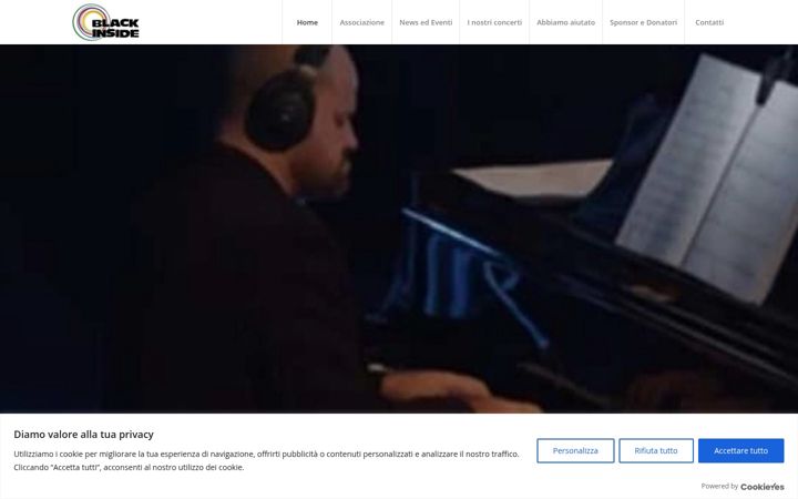 Snímek obrazovky associazioneblackinside.it
