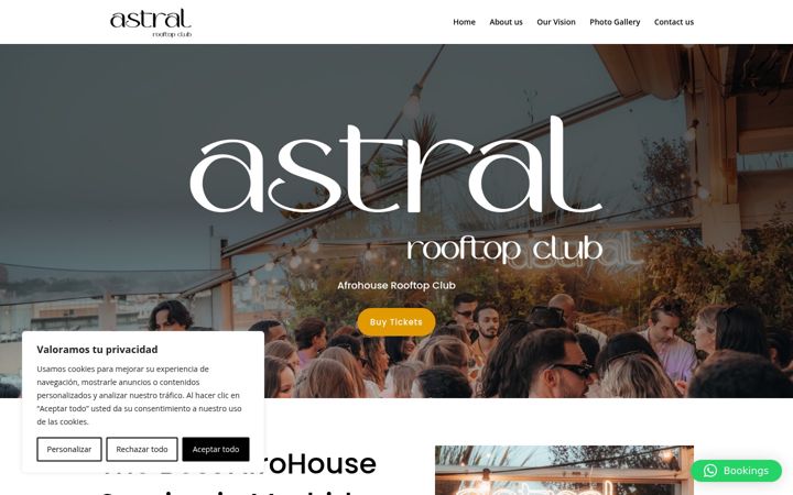Screenshot of astralrooftopclub.com