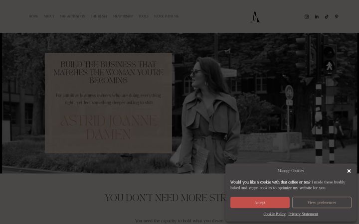 Screenshot of astridjoannedamen.com