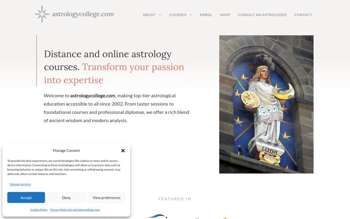 Screenshot of astrologycollege.com