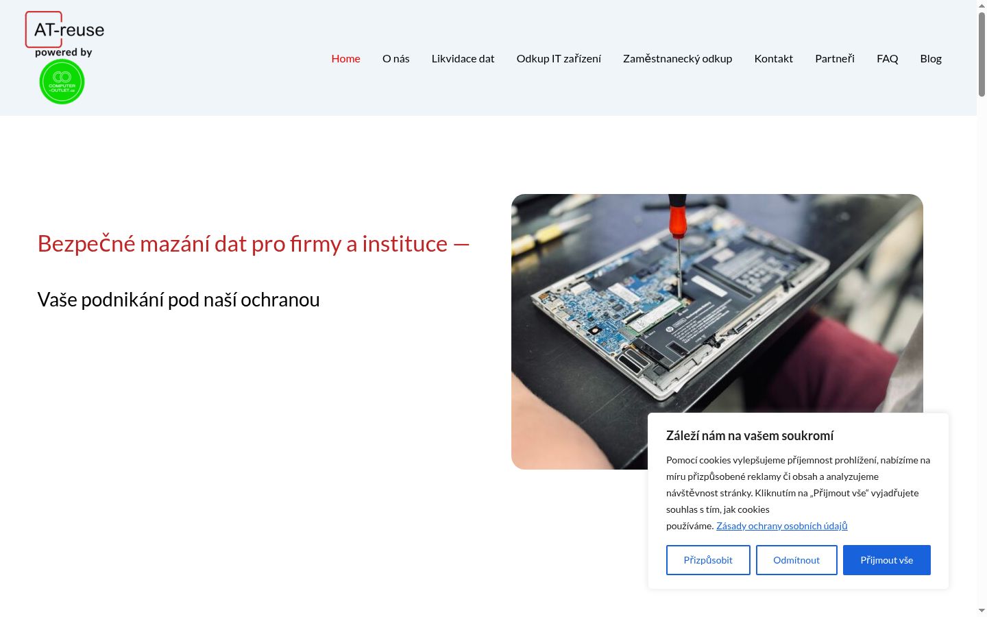 Screenshot of the consent banner shown before any interaction