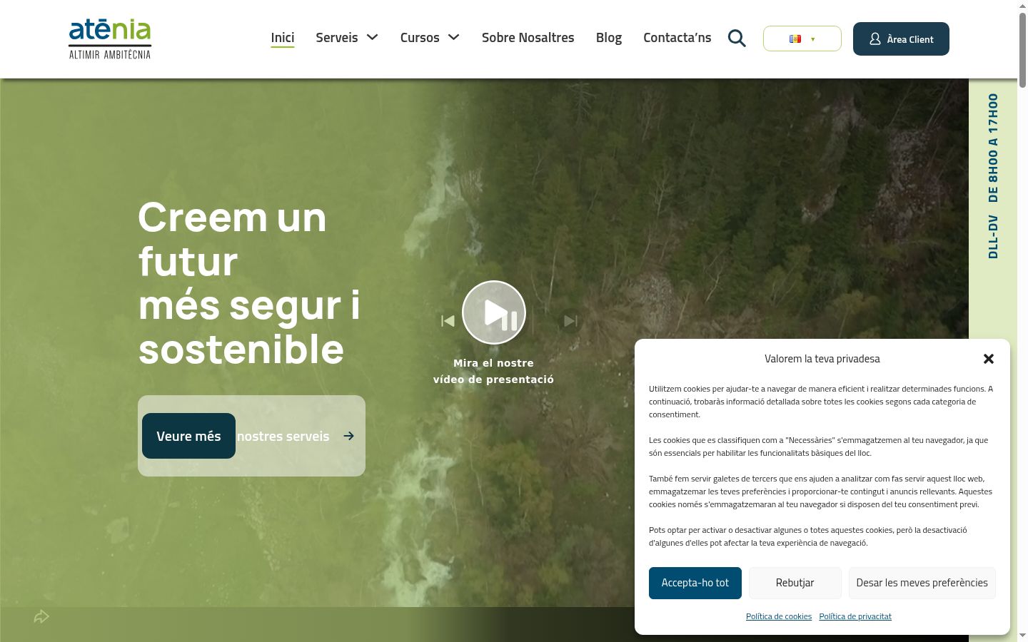 Screenshot of the consent banner shown before any interaction