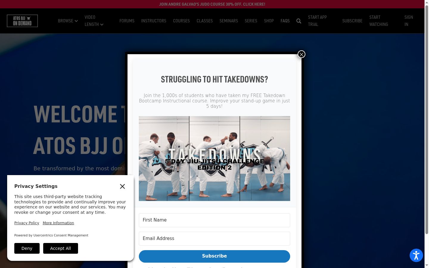 Screenshot del banner di consenso mostrato prima di qualsiasi interazione
