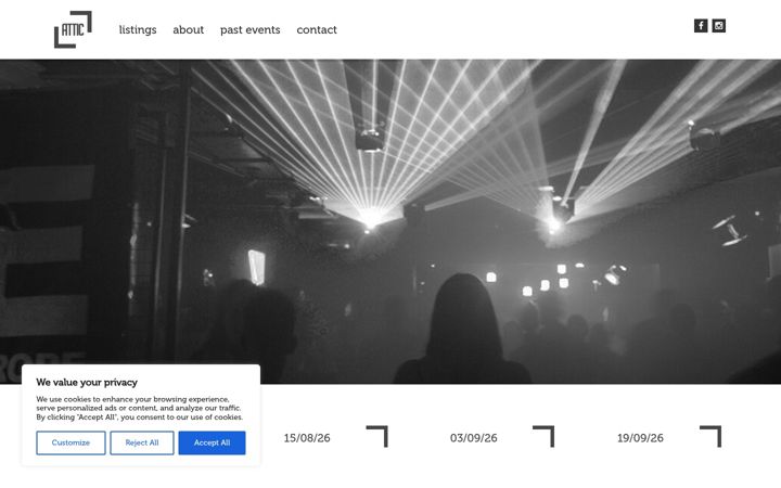 Screenshot of atticlive.com