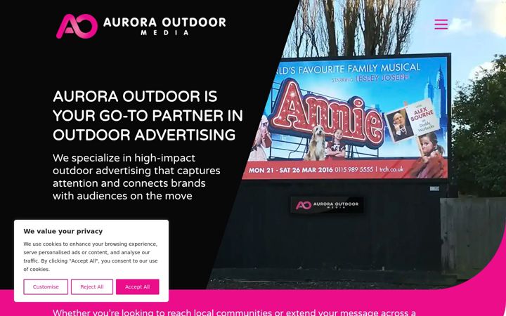 Screenshot of auroraoutdoor.co.uk