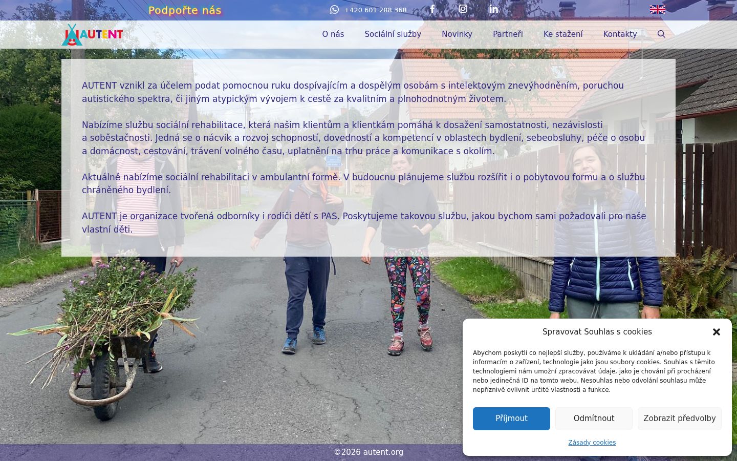 Posnetek zaslona pasice za privolitev, prikazane pred kakršno koli interakcijo