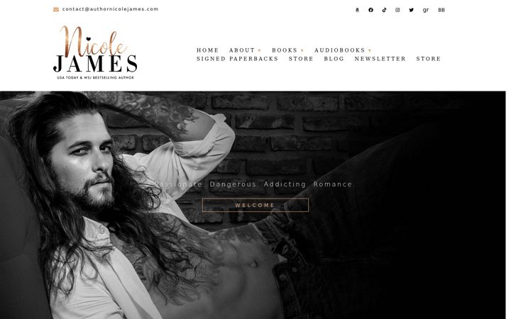 Screenshot of authornicolejames.com