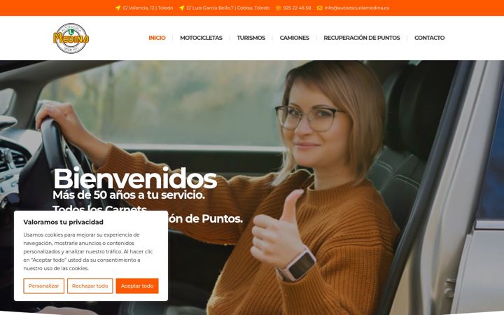 Screenshot von autoescuelamedina.es