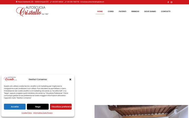 Screenshot of autoscuolacristallo.it