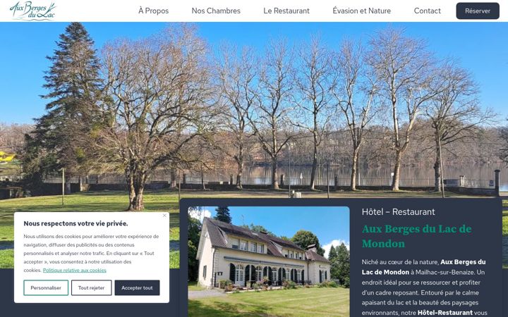 Screenshot of auxbergesdulacdemondon.com