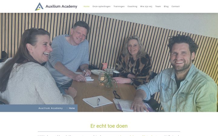 Screenshot of auxiliumacademy.nl