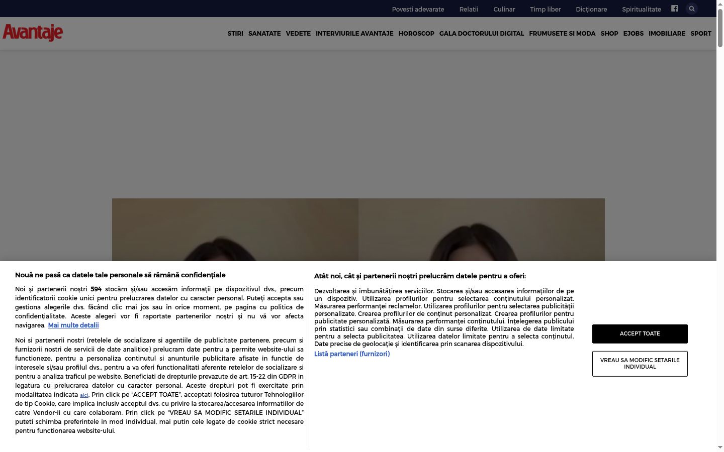 Captură de ecran a bannerului de consimțământ afișat înainte de orice interacțiune