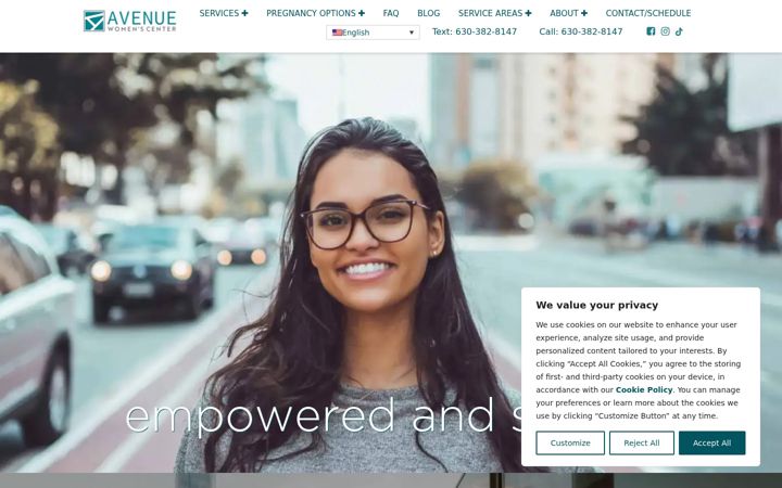 Screenshot of avenuewomenscenter.com