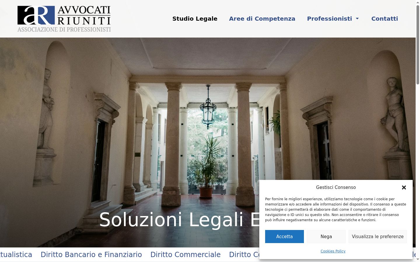 Captură de ecran a bannerului de consimțământ afișat înainte de orice interacțiune