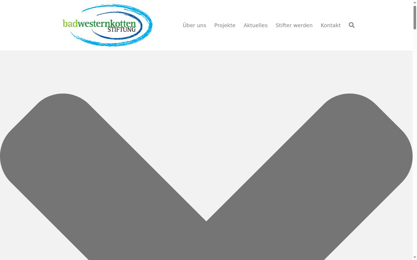 Captura de ecrã do banner de consentimento apresentado antes de qualquer interação