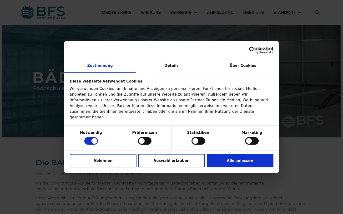 Posnetek zaslona pasice za privolitev, prikazane pred kakršno koli interakcijo