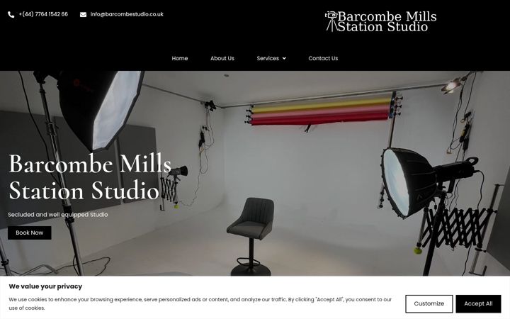 Screenshot of barcombestudio.co.uk