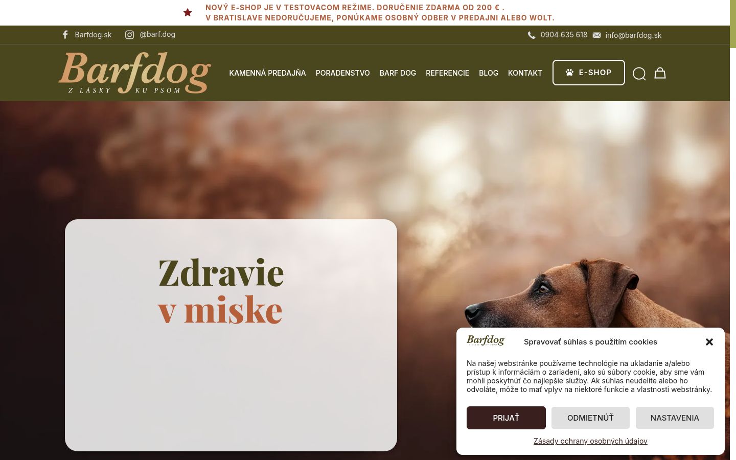 Snímek obrazovky baneru souhlasu zobrazeného před jakoukoli interakcí