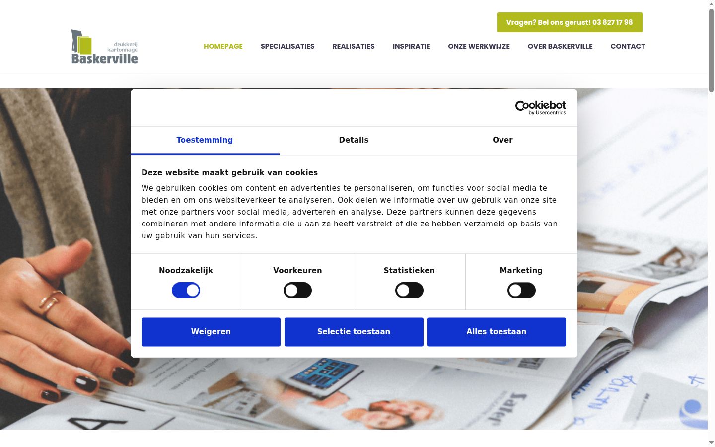 Captură de ecran a bannerului de consimțământ afișat înainte de orice interacțiune