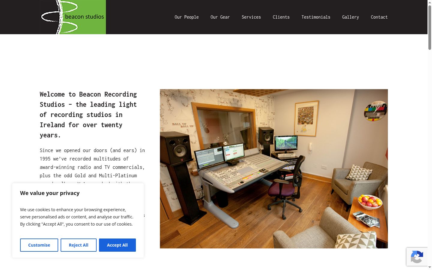 Ekrānuzņēmums ar piekrišanas baneri, kas tika rādīts pirms jebkādas mijiedarbības