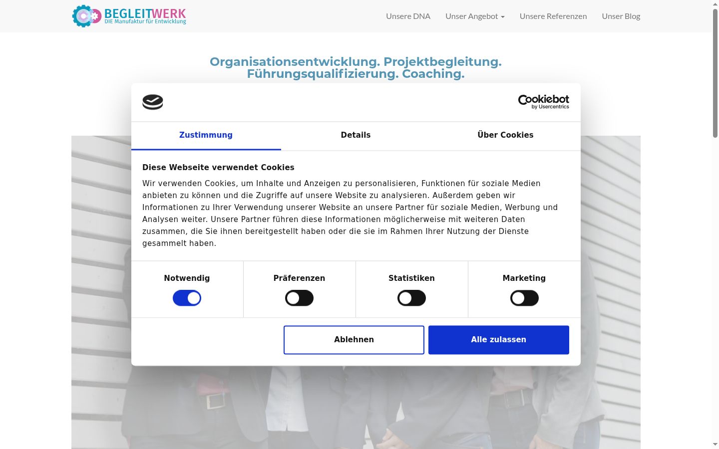 Screenshot of the consent banner shown before any interaction