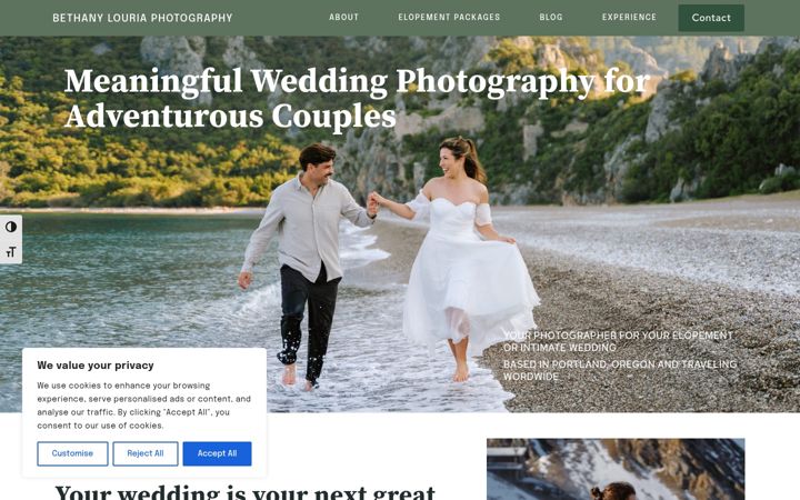 Screenshot of bethanylouriaphotography.com