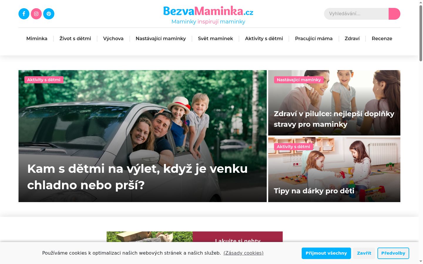 Captură de ecran a bannerului de consimțământ afișat înainte de orice interacțiune