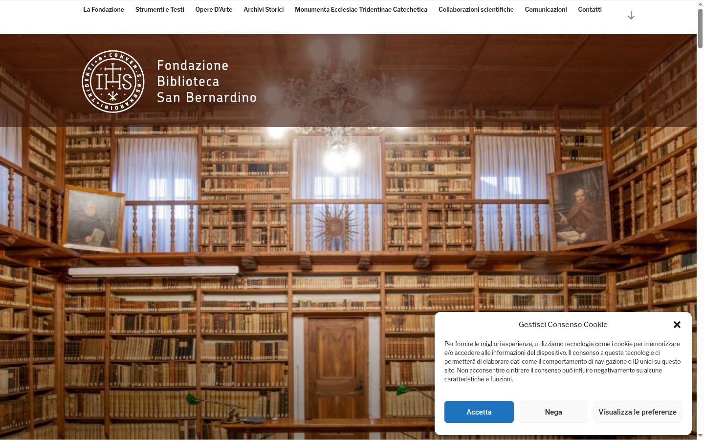 Captură de ecran a bannerului de consimțământ afișat înainte de orice interacțiune