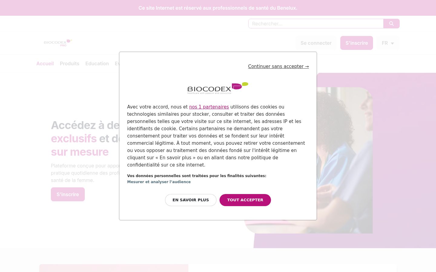 Captura de ecrã do banner de consentimento apresentado antes de qualquer interação