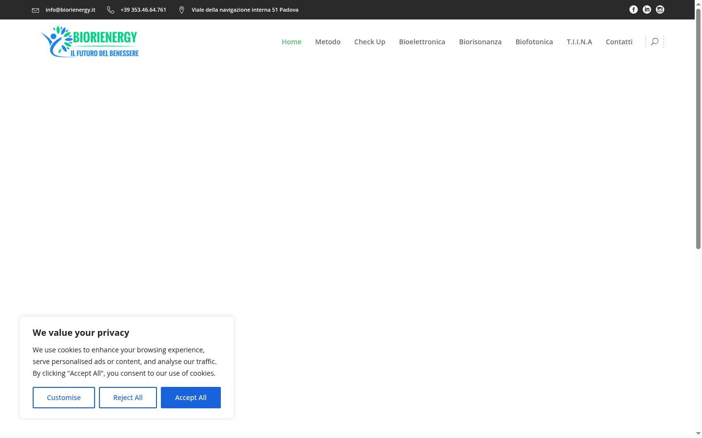 Screenshot of the consent banner shown before any interaction