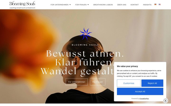 Screenshot of blooming-souls.com