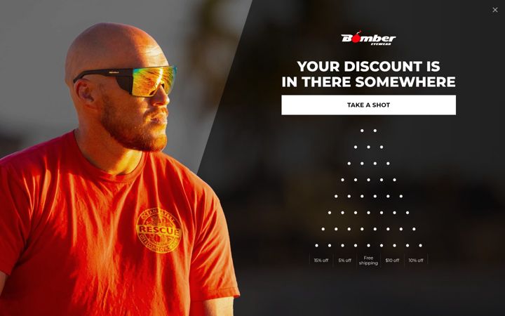 Snímek obrazovky bombereyewear.com