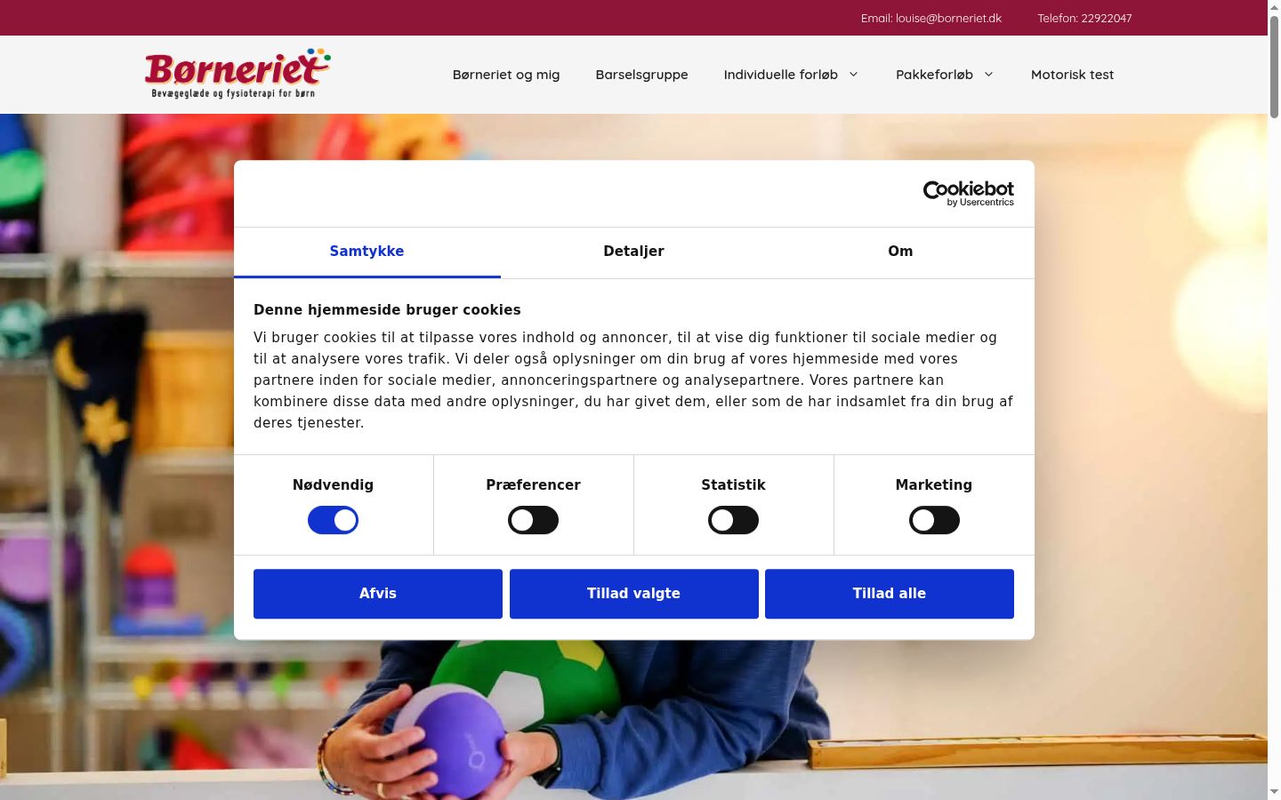 Képernyőkép a bármilyen interakció előtt megjelenő hozzájárulási bannerről
