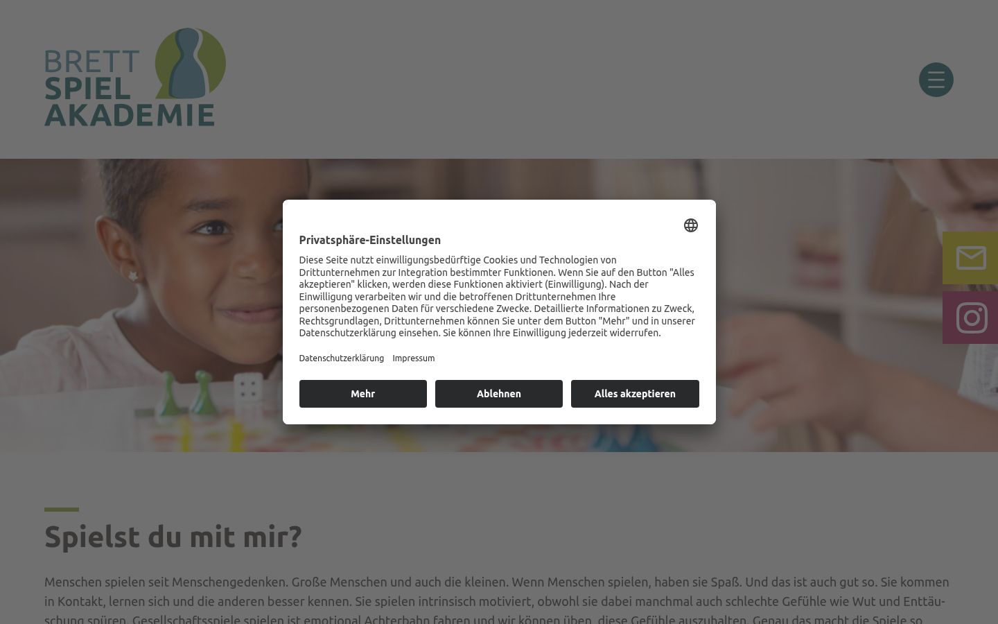 Screenshot of the consent banner shown before any interaction