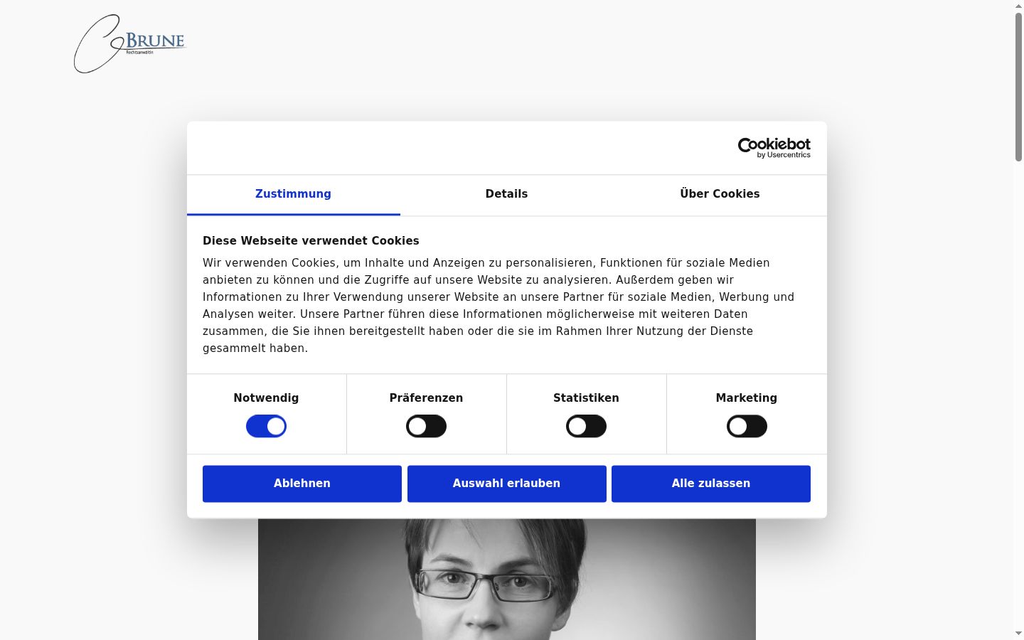 Snímek obrazovky baneru souhlasu zobrazeného před jakoukoli interakcí