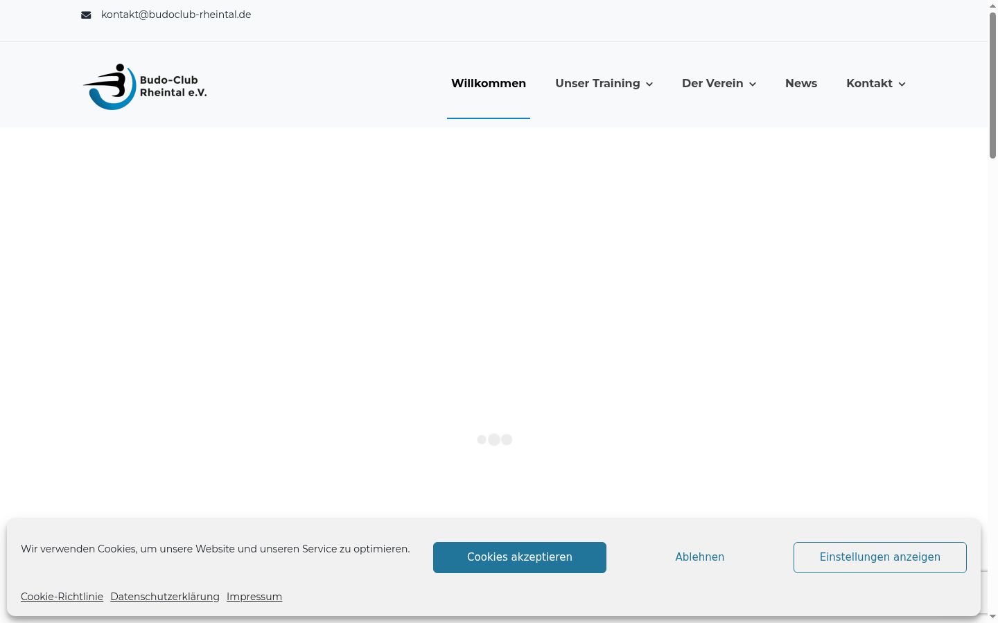Captura de ecrã do banner de consentimento apresentado antes de qualquer interação