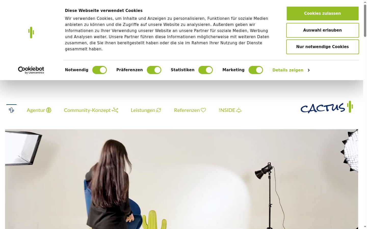 Screenshot of the consent banner shown before any interaction