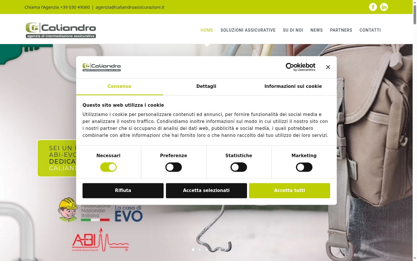Screenshot del banner di consenso mostrato prima di qualsiasi interazione