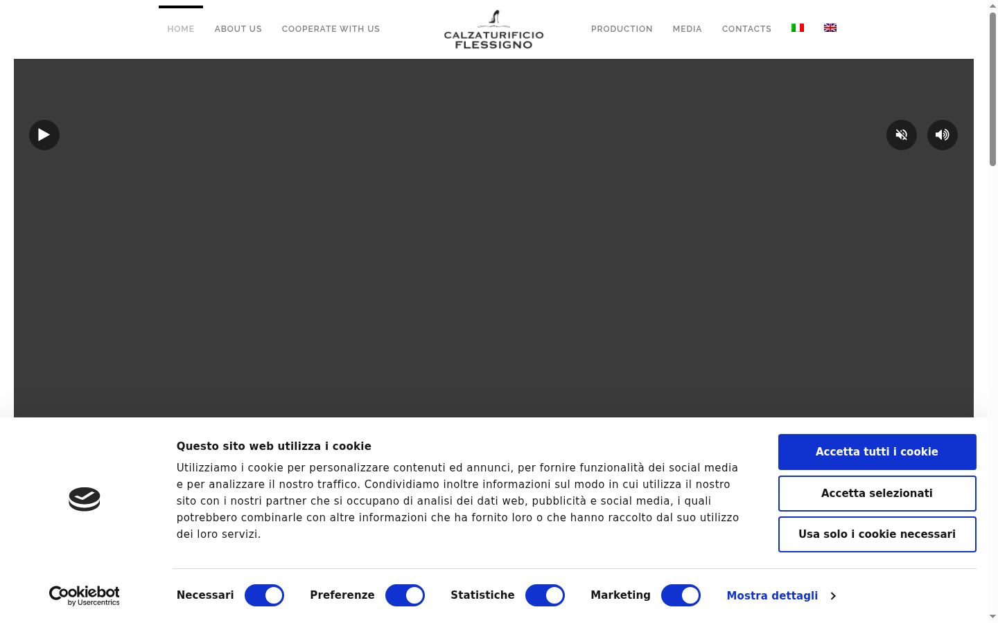 Captură de ecran a bannerului de consimțământ afișat înainte de orice interacțiune
