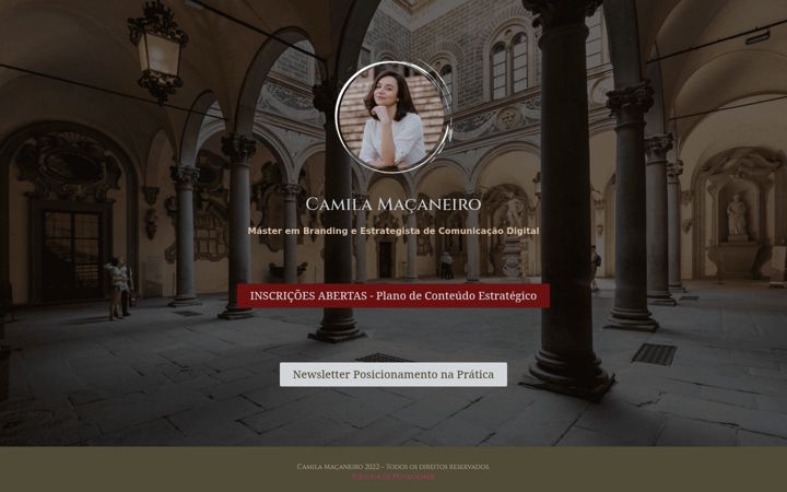 Screenshot of camilamacaneiro.com