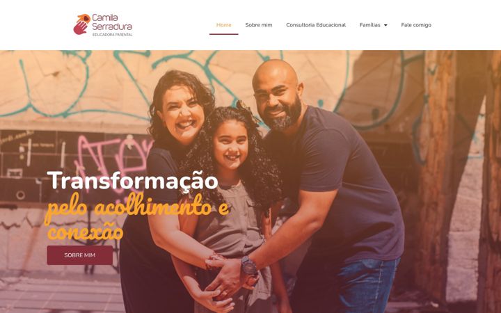 Screenshot stránky camilaserradura.com.br