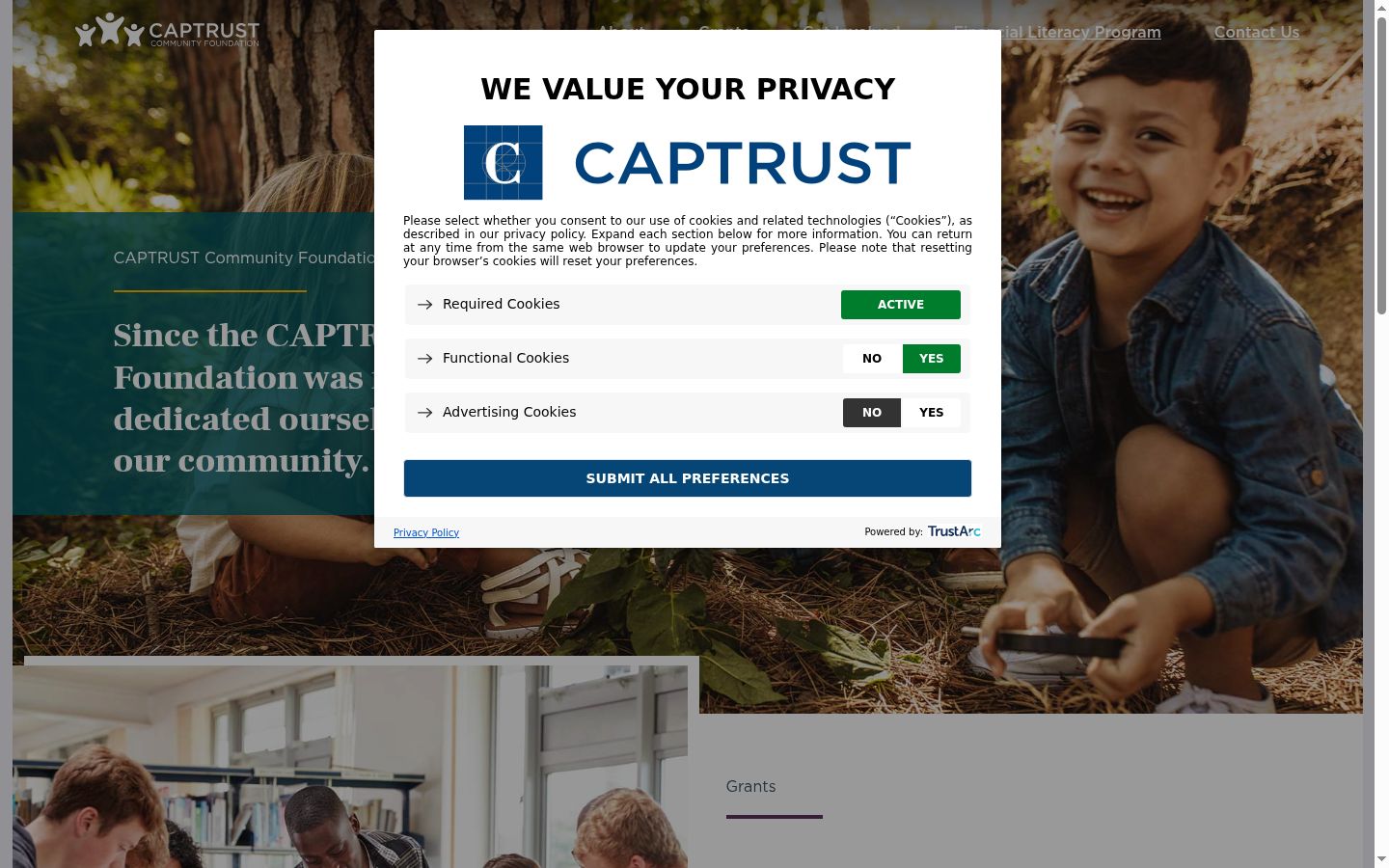 Screenshot of the consent banner shown before any interaction