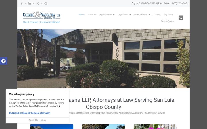 Screenshot of carnaclaw.com