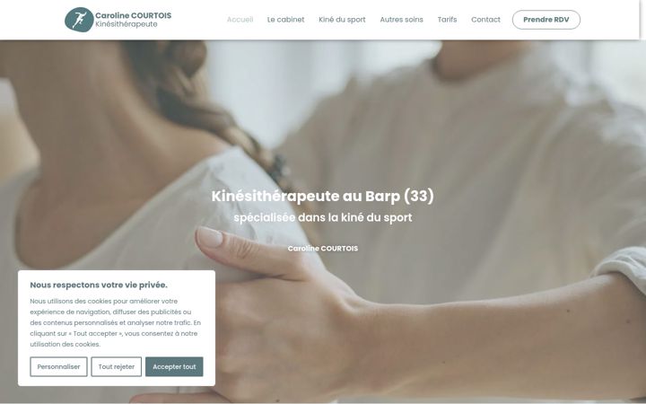 Captură de ecran a carolinecourtoiskine.fr