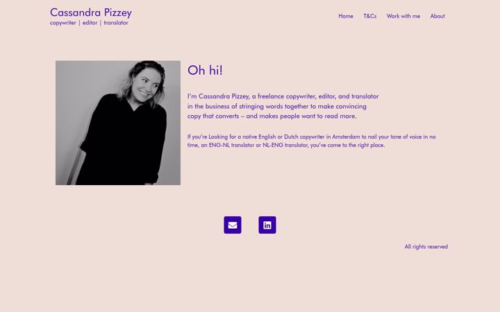 Screenshot of cassandrapizzey.com