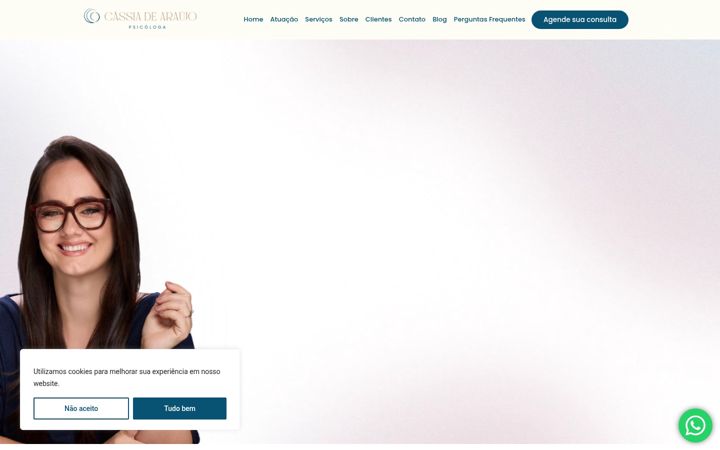 Ekrānuzņēmums no cassiadearaujo.com.br