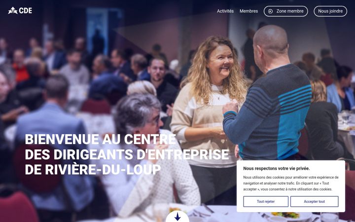 Screenshot of cderdl.com